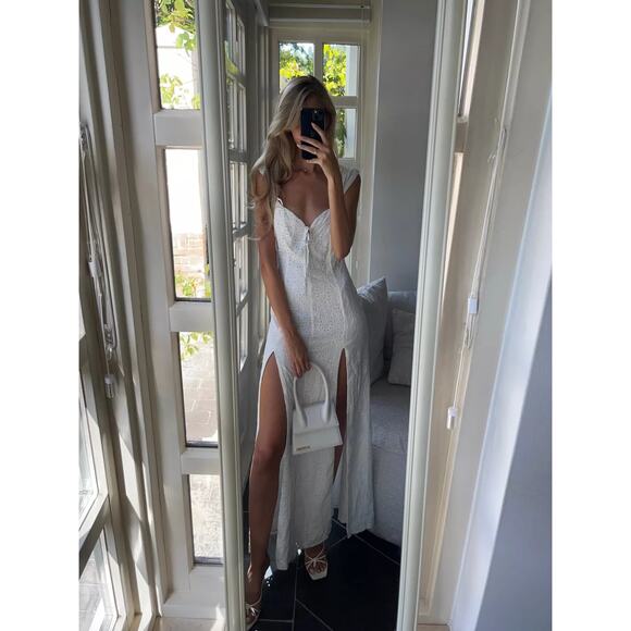 LPA Gabriella Eyelet Maxi Dress Ivory White V-Neck Side Slits Sleeveless Sz M - Picture 4 of 13